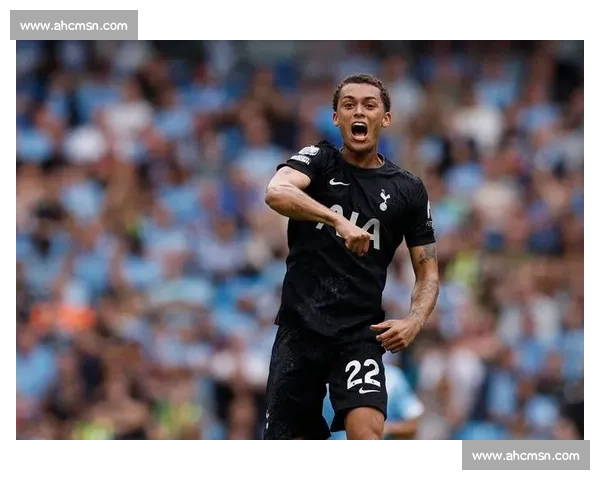 哲凯赖什转会僵局:阿森纳报价未达葡体预期,球员暂缓其他选项