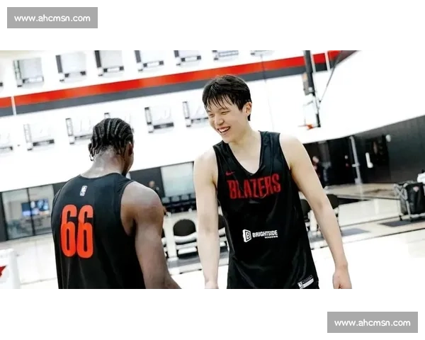 杨瀚森陷开拓者内线竞争漩涡:合同保障难掩未来不确定性